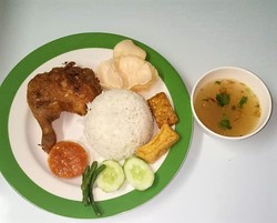 Ayam Penyet image